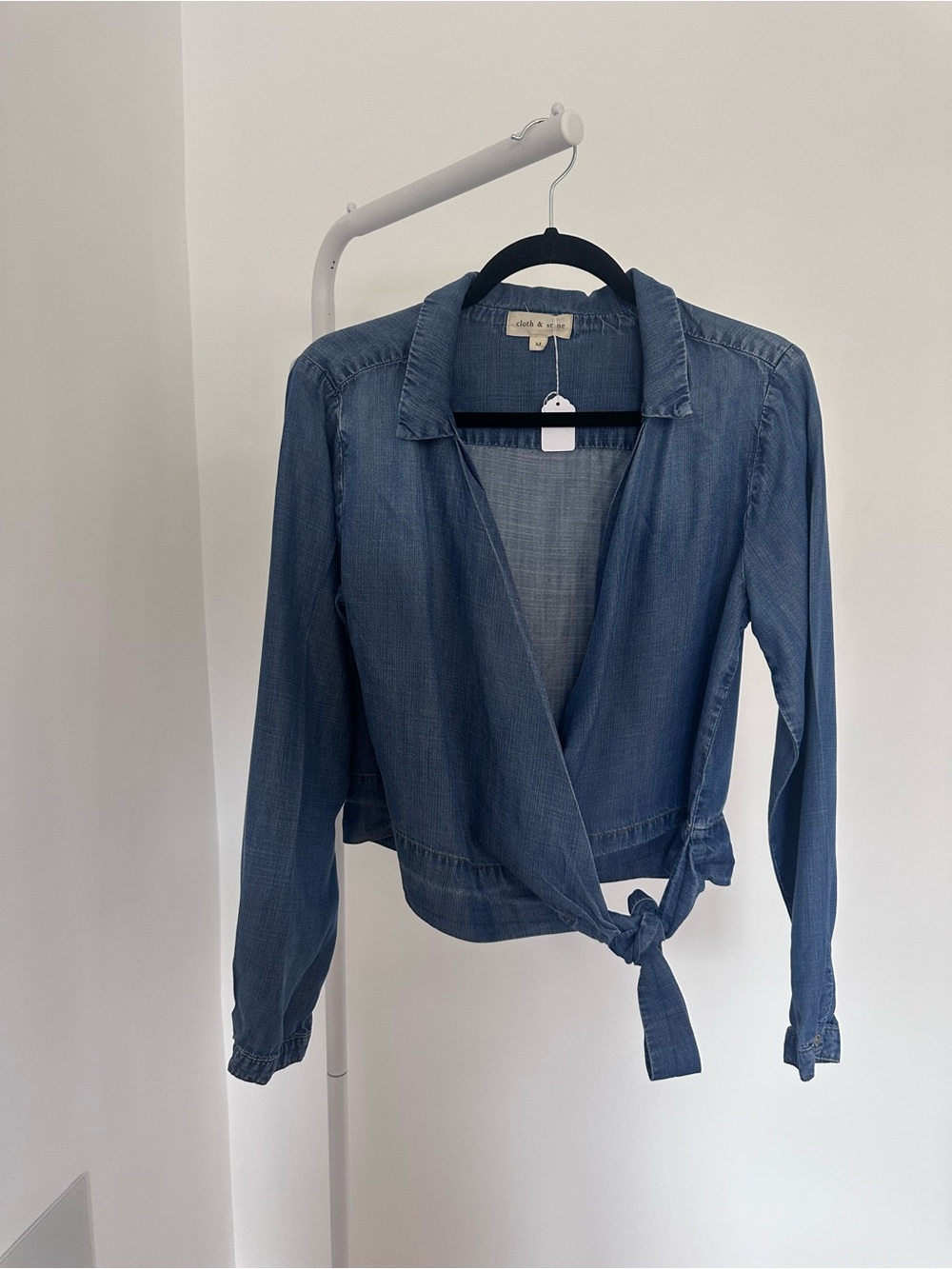 Cloth&Stone Chambray Wrap Top MediumTie Front Lyocell Denim Blue